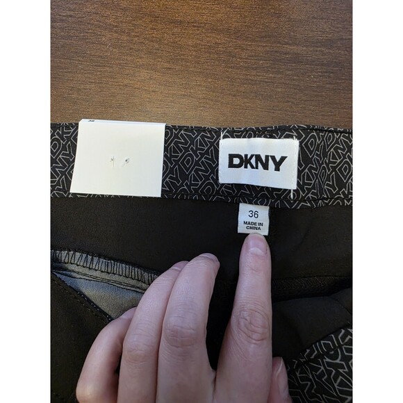 DKNY MENS BLACK CASUAL CARGO TECH DESIGNER STRETCH ZIP POCKET SHORTS SIZE 36 NWT - Picture 3 of 7